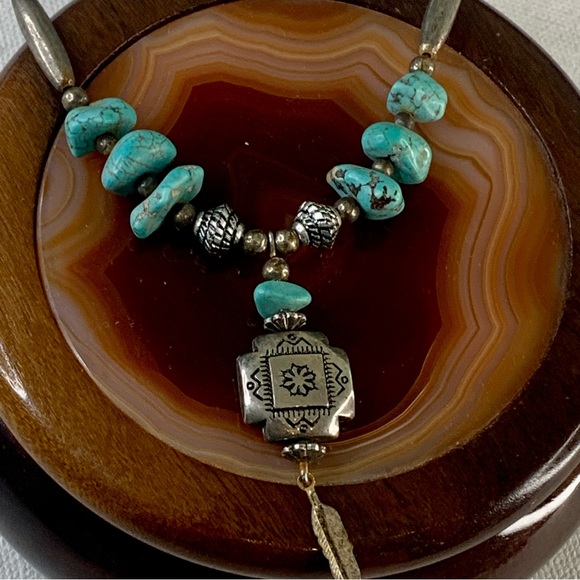 Southwestern Faux Turquoise Native American Style Etched Silver Tone Necklace - Picture 2 of 7